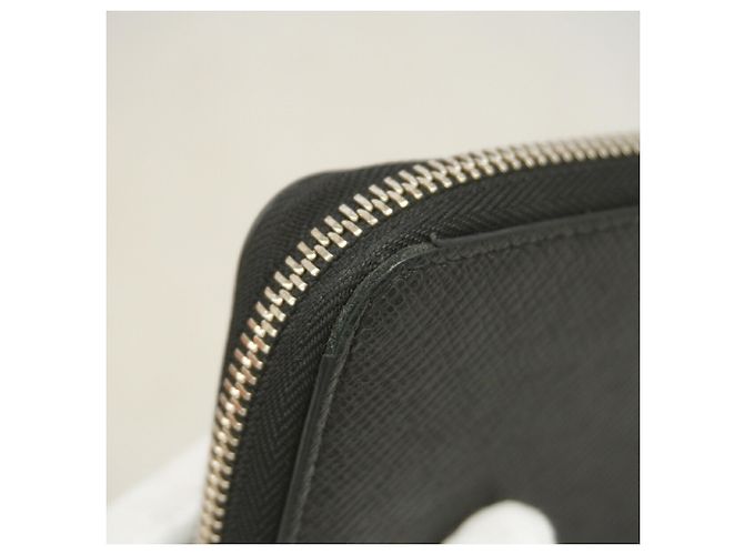 Louis Vuitton Taiga Zippy Long Wallet Black - view 6