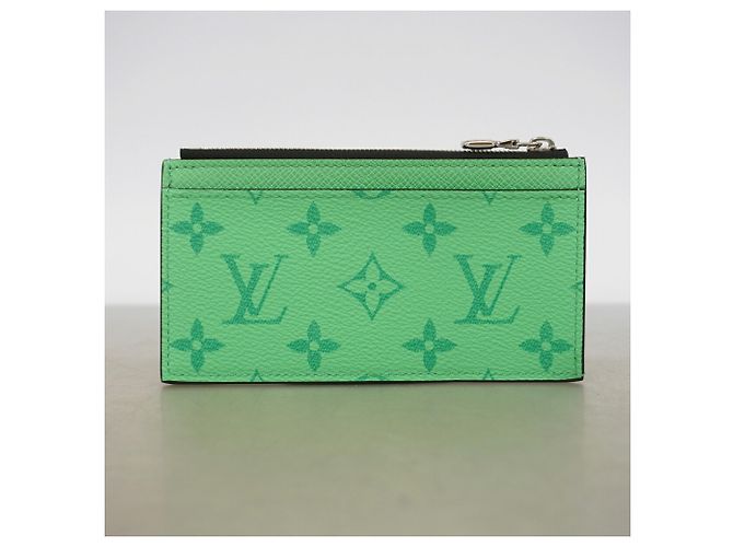 Portacarte e monete Louis Vuitton Taigarama Verde - vista 5