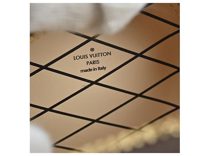 Louis Vuitton Boite Chapeau Coin Purse Monogram Canvas Micro Castaño - vista 4