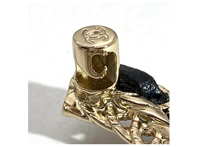 Broche de cadena Chanel Coco Mark Negro - vista 8