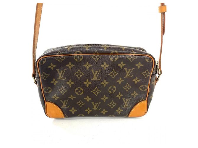Borsa a tracolla Louis Vuitton Trocadero 27 Marrone - vista 3