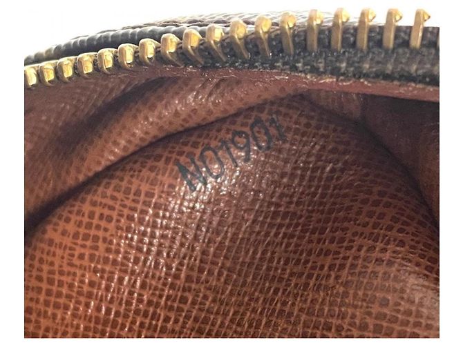 Borsa a tracolla Louis Vuitton Trocadero 27 Marrone - vista 7