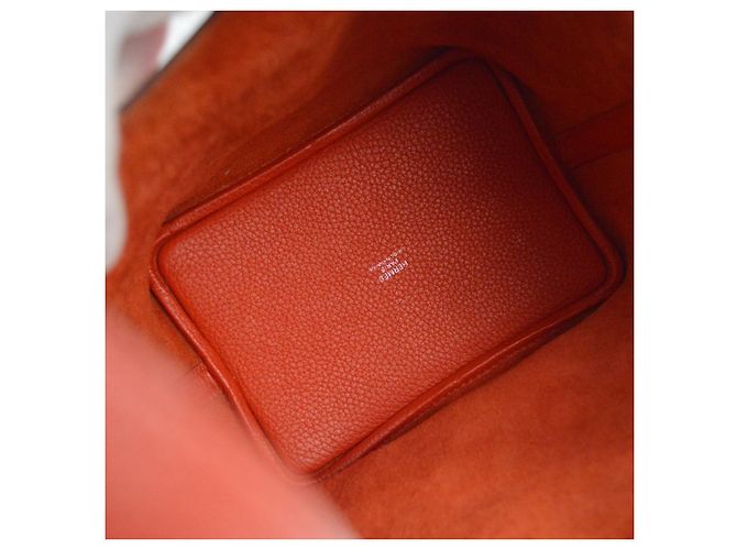 Hermès Hermes Picotin Lock Clemence PM Vermelho - vista 3