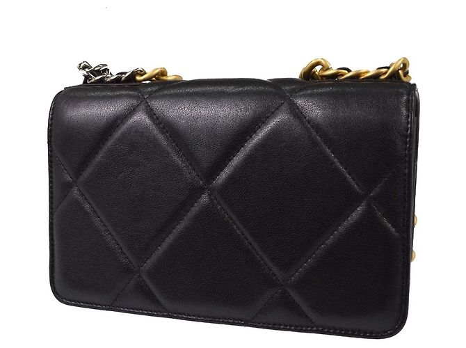 Chanel 19 Klapptasche aus gestepptem Lammleder Schwarz - Ansicht 2