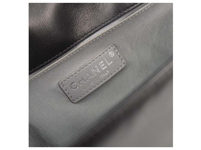 Chanel Boy Flap Quilted Lambskin Old Medium Schwarz - Ansicht 4