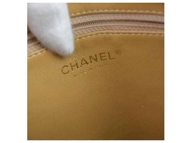 Chanel Medallion Quilted Caviar Beige - vista 4
