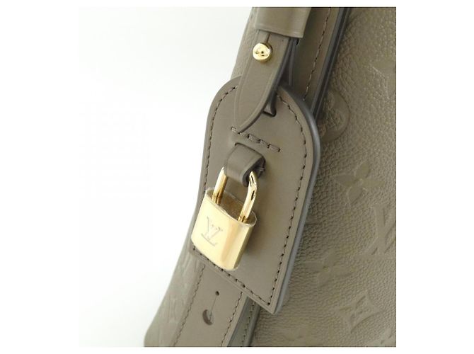 Bolso Louis Vuitton Monogram Empreinte All In GM Verde - vista 3