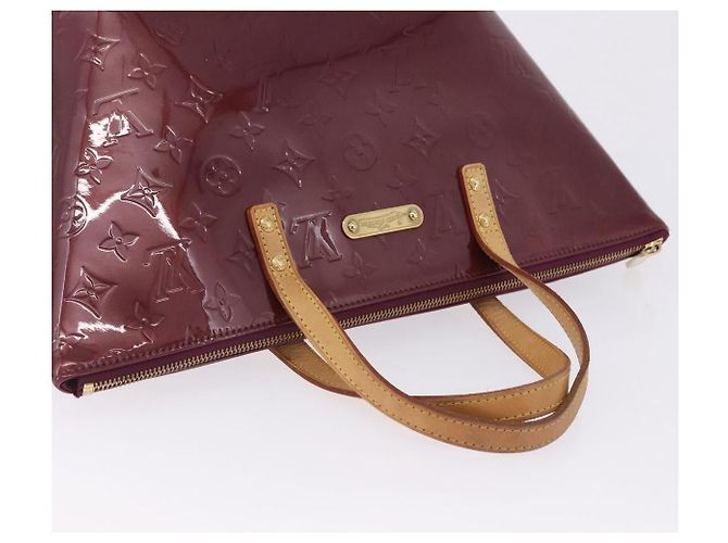 Louis Vuitton Bellevue Monogram Vernis PM Burdeos - vista 7