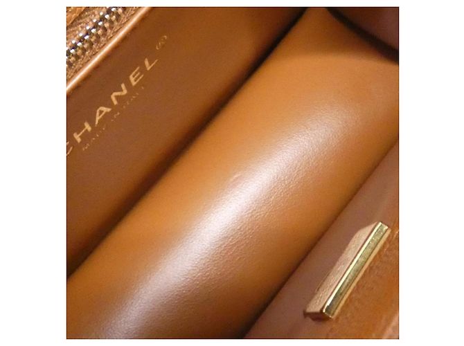 Borsa a tracolla Chanel AS4169 in pelle di vitello martellata marrone - vista 8
