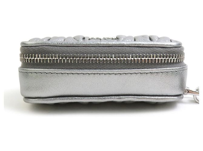 Charm per borsa Miu Miu in pelle argento - vista 3