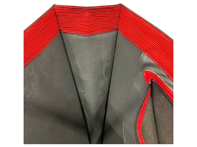 Borsa a mano Louis Vuitton in pelle Epi Rosso - vista 9