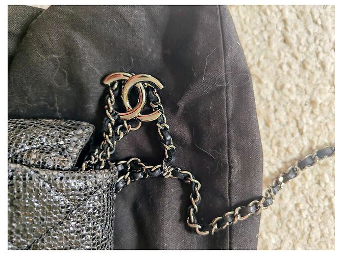 Borsa a tracolla Chanel in pelle nera Nero - vista 2