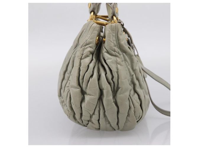 Borsa a mano arricciata Miu Miu in pelle 2way Grigio Oro Auth LN169 Marrone D'oro - vista 3