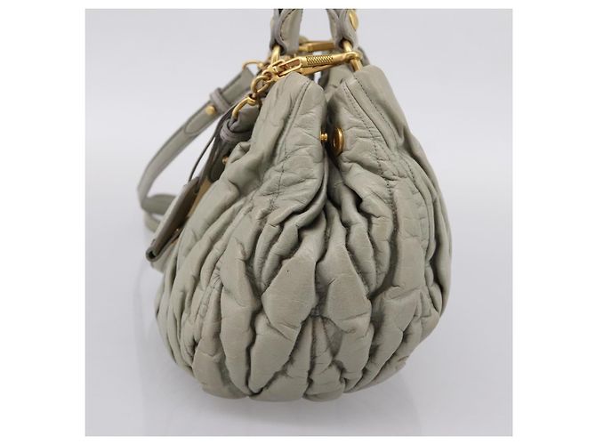 Borsa a mano arricciata Miu Miu in pelle 2way Grigio Oro Auth LN169 Marrone D'oro - vista 4