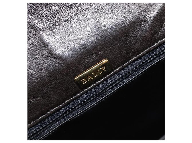 Bolsa de Ombro com Corrente BALLY em Couro Preto e Dourado Auth BA15535 - vista 16
