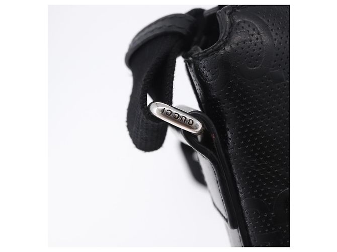 Borsa a tracolla GUCCI GG Emboss in pelle nera e argento 406410 Auth 200726 Nero - vista 17