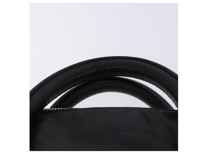 Bolsa de Mão Miu Miu em Couro 2way Preta Dourada Auth 203798V Preto Dourado - vista 15