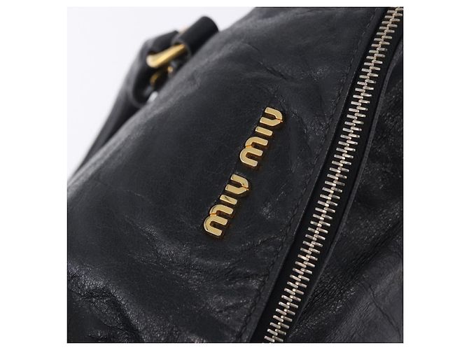 Bolsa de Mão Miu Miu em Couro 2way Preta Dourada Auth 203798V Preto Dourado - vista 23