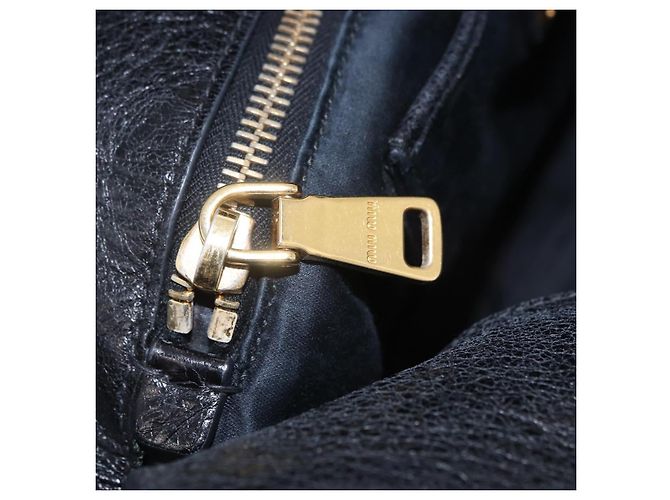 Bolsa de Mão Miu Miu em Couro 2way Preta Dourada Auth 203798V Preto Dourado - vista 30