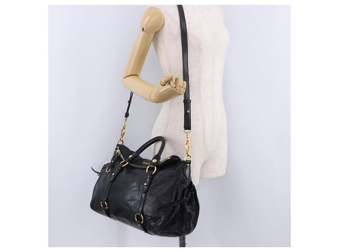 Bolsa de Mão Miu Miu em Couro 2way Preta Dourada Auth 203798V Preto Dourado - vista 33
