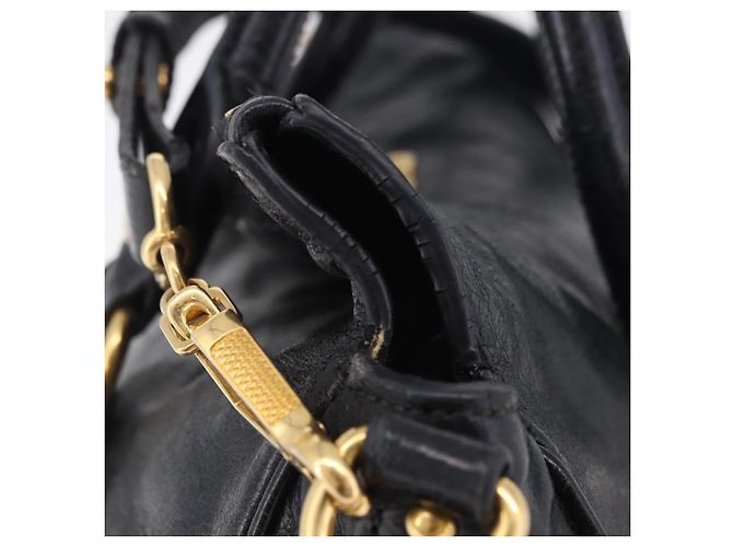 Bolsa de Mão Miu Miu em Couro 2way Preta Dourada Auth 203798V Preto Dourado - vista 4