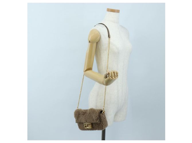 Borsa a spalla FENDI Baguette Shearing 2way Beige Gold Auth 203787SAM D'oro - vista 30