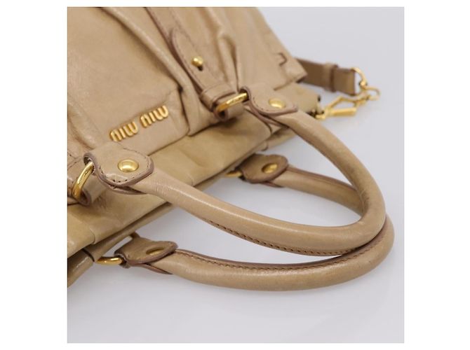 Borsa a mano Miu Miu in pelle 2way Beige Gold Auth am12661V D'oro - vista 7