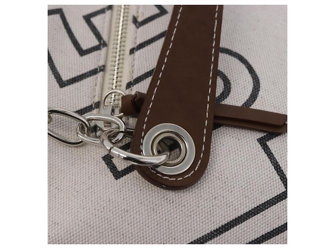 BURBERRY Blue Label Chain Tote Bag Canvas Weiß Silber Auth 204369 - Ansicht 9