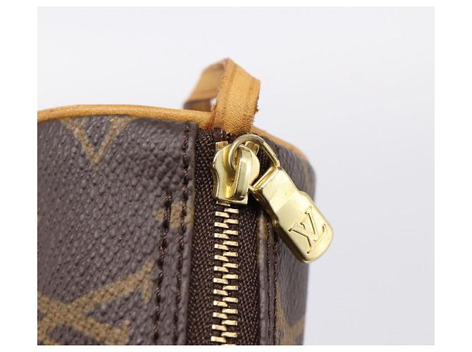 LOUIS VUITTON Monogram Papillon Pouch Pouch LV Auth 201261A Monograma - vista 10