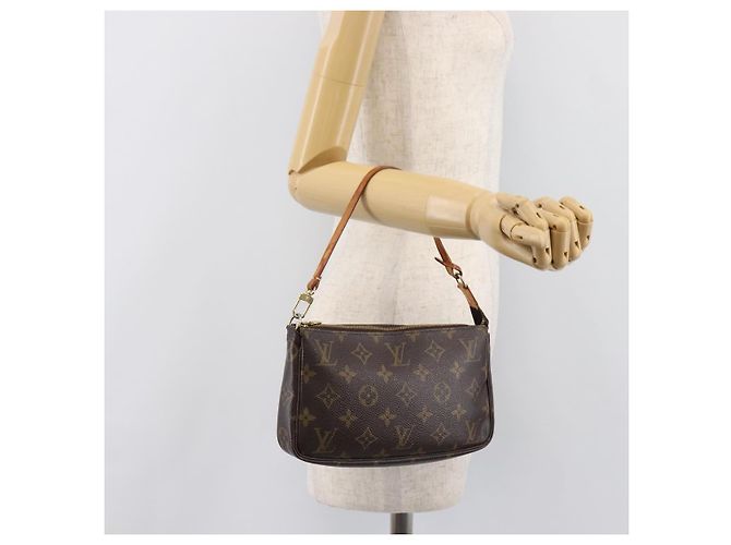 LOUIS VUITTON Monogram Pochette Accessoires Pouch M51980 LV Auth 204168 Monograma - vista 24