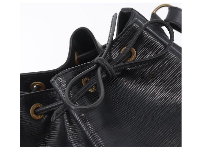 Borsa a tracolla LOUIS VUITTON Epi Petit Noe Nera M44102 LV Auth 205071A Nero - vista 10