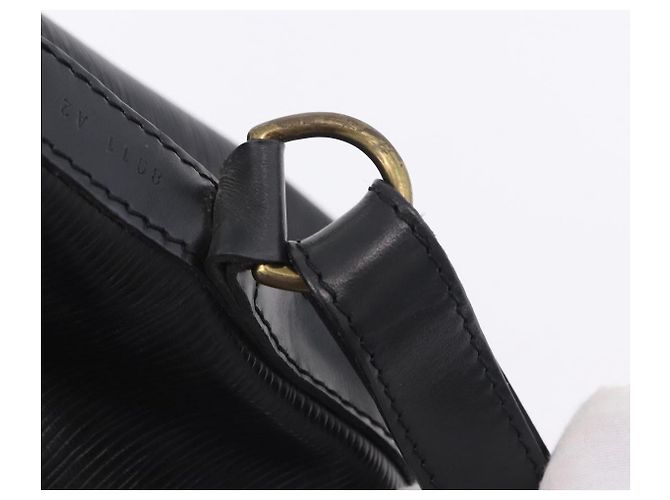 Borsa a tracolla LOUIS VUITTON Epi Petit Noe Nera M44102 LV Auth 205071A Nero - vista 9