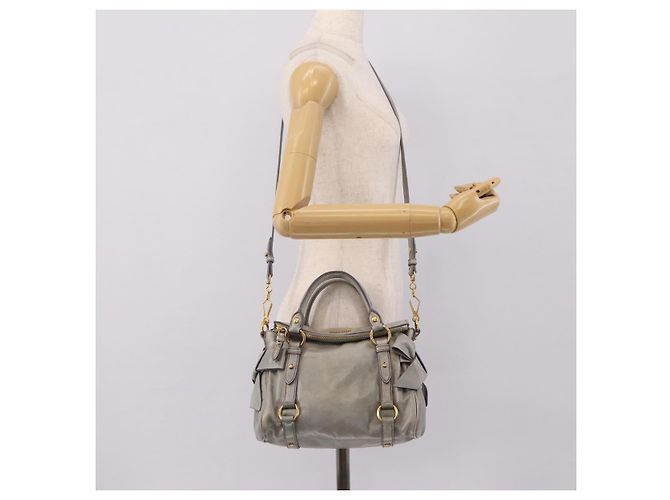 Borsa a mano Miu Miu in pelle 2way Grigio Tono Oro Auth 167606M Marrone - vista 25