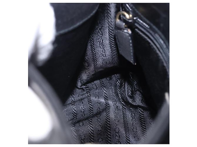 Bolsa de Ombro com Corrente PRADA em Couro Preto e Ouro Auth am12576V Dourado - vista 27