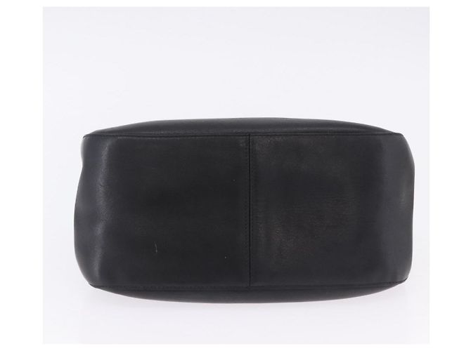 Bolsa de Ombro com Corrente PRADA em Couro Preto e Ouro Auth am12576V Dourado - vista 5
