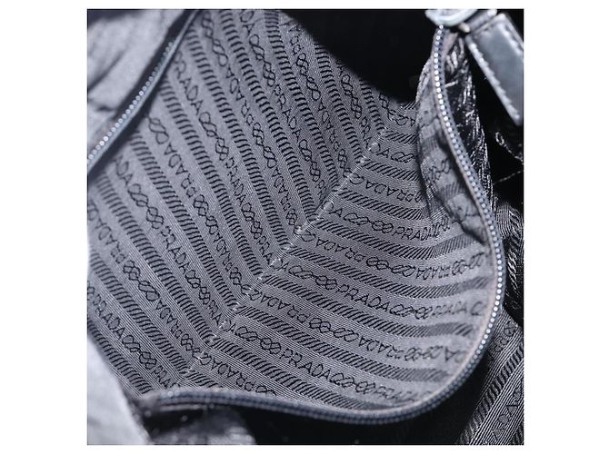 Bolso de hombro PRADA Nylon Negro Plata Auth 201270 - vista 25