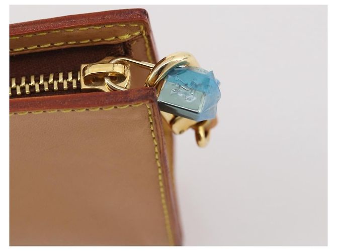 LOUIS VUITTON Nomad Cabas Cruise Pouch Beige LV Auth 205813A Bege - vista 10