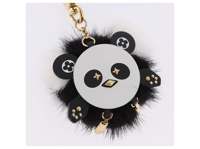 LOUIS VUITTON Porte Cles Wide Panda Bag Charm Fur Black M63094 LV Auth 204063M Nero Bianco - vista 3