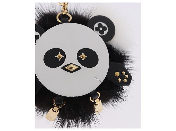 LOUIS VUITTON Porte Cles Wide Panda Bag Charm Fur Black M63094 LV Auth 204063M Nero Bianco - vista 5