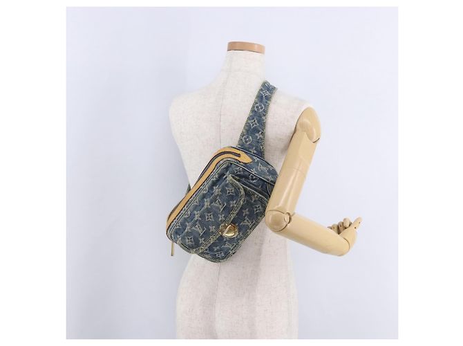 LOUIS VUITTON Monogram Denim Bum Bag Body Bag Blue M95347 LV Auth 204036A - vista 31