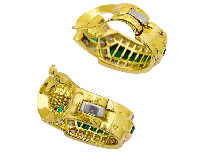 Orecchini Van Cleef & Arpels, "Ceinture", oro giallo, diamanti e smeraldo. - vista 3