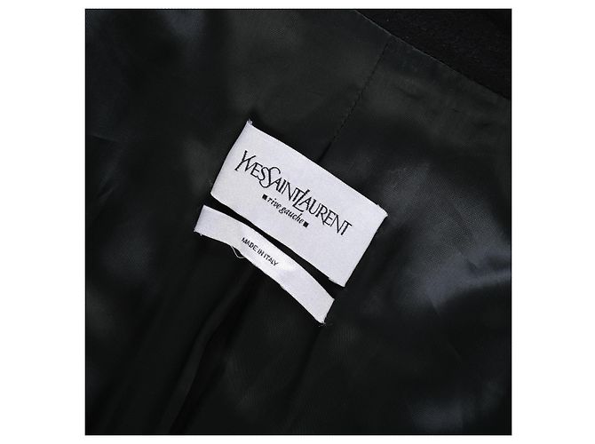 Yves Saint Laurent by Tom Ford Runway Wollmantel mit Rüschen Schwarz - Ansicht 9