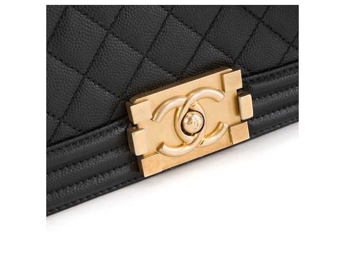CHANEL - Borsa a tracolla mini Chanel Boy in pelle caviar nera Nero - vista 4