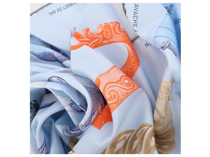 Hermès Carré 90 "Nous Sommes Inséparables" Seidentuch in Blau - Ansicht 16