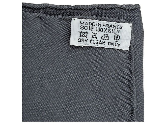 Foulard in seta Hermès Azvlejos Grigio 90 Scarves - vista 4