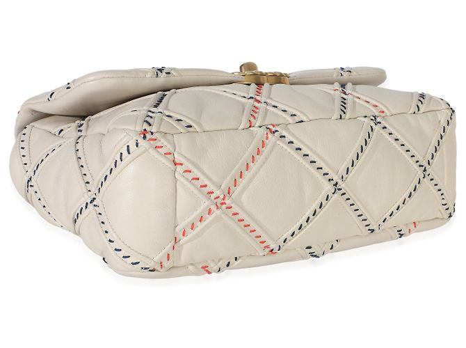 Chanel 19 Medium Flap Bag aus multicolorigem beigem gestepptem Lammleder und Mischfasern - Ansicht 7