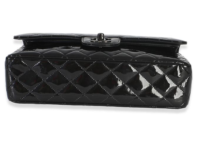 Gabrielle Borsa Chanel So Black Quilted Patent Medium Classic Double Flap Bag Nero - vista 2