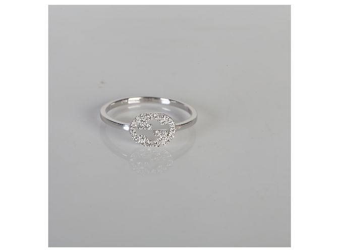 Gucci Interlocking G Ring aus Weißgold und Diamanten - Ansicht 5
