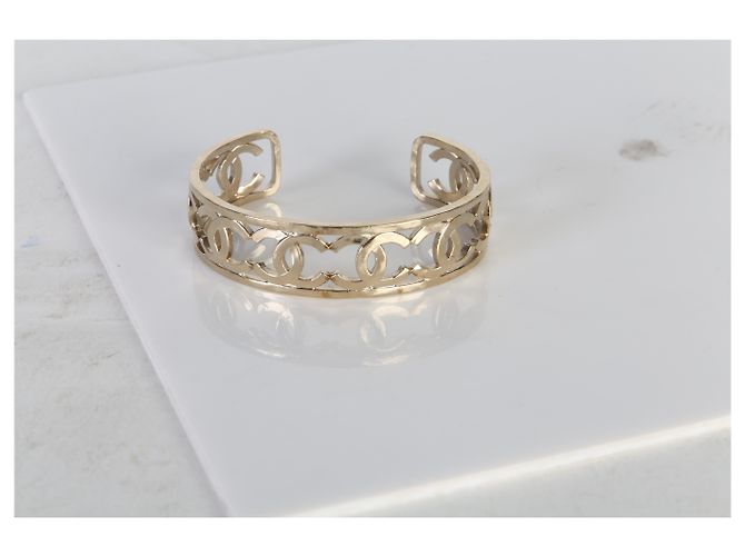 Gabrielle Chanel 2019 CC Armreif vergoldet - Ansicht 4