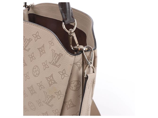 Babylone Borsa 2Way Louis Vuitton Babylon PM Monogram Mahina in Beige M50032 - vista 4